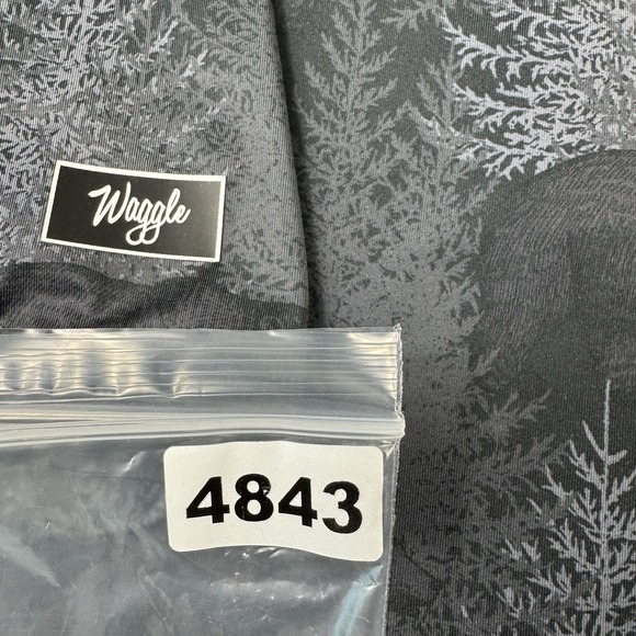 Waggle Polo Shirt Men's Gray Bear All Over Print Golf Performance Size Small - Picture 3 of 4